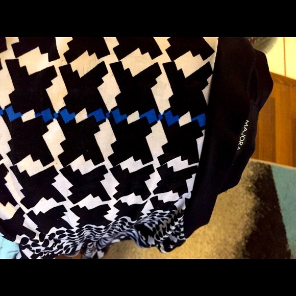 - Retro Chic Just Below the Knee Length Dress🦋 - Picture 7 of 9